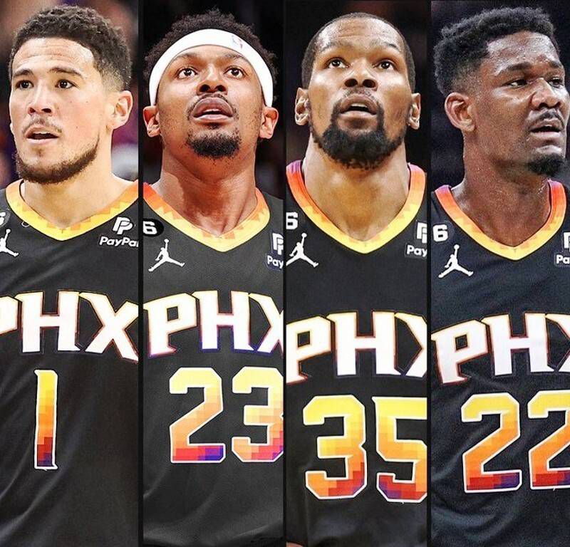 为了满足粉丝们不错过任何一个;妖娆的舞步、;骚气的甩手，片方贴心送上个人直拍，;一家三口每一步都踩在观众的笑点上